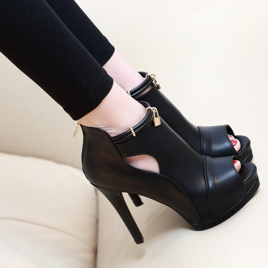 Hollow Out High-Platform Ankle Boots